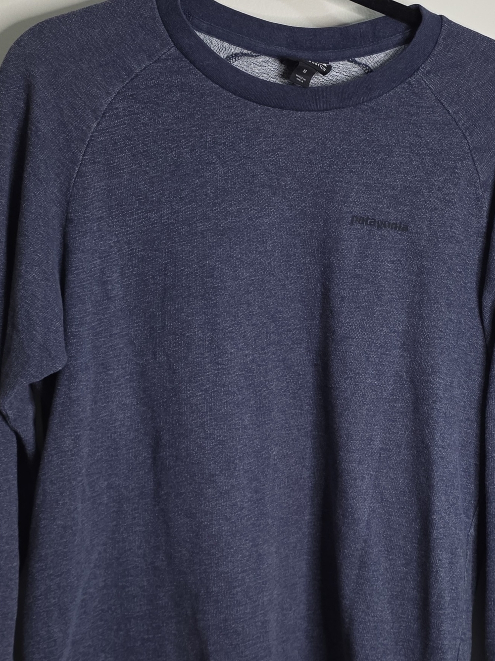 Patagonia Women's Navy Blue Crewneck Sweater